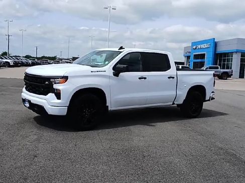 Used 2024 Chevrolet Silverado 1500 Custom w/ Turbomax Blackout Package image 4