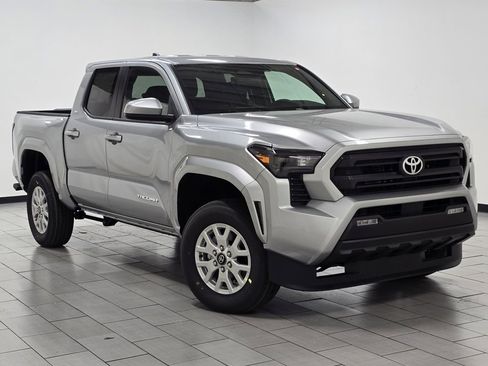 New 2026 Toyota Tacoma SR5 image 2