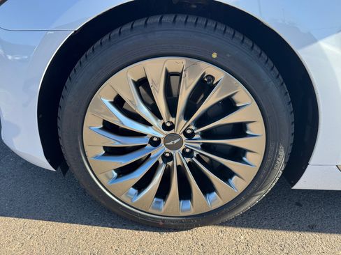 Used 2019 Genesis G90 3.3T Premium RWD image 26