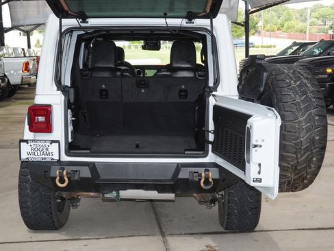 Used 2022 Jeep Wrangler Unlimited Rubicon w/ Trailer Tow Package AWD/4WD image 30