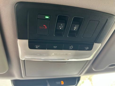 Used 2024 Mitsubishi Outlander SE FWD image 51