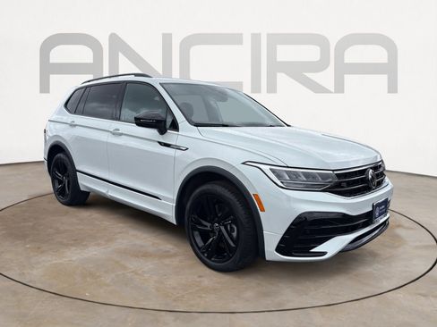 Certified 2024 Volkswagen Tiguan SE R-Line FWD image 4
