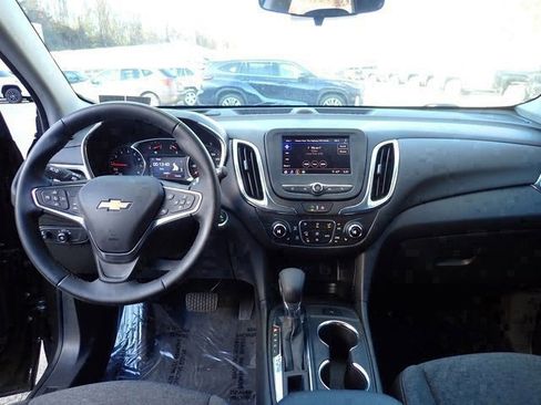 Used 2023 Chevrolet Equinox LT image 19
