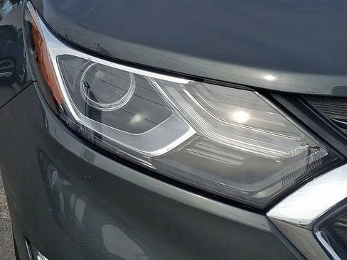 Used 2020 Chevrolet Equinox LS image 9