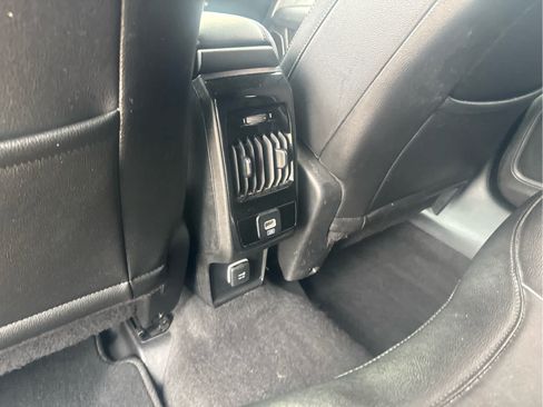 Used 2024 Jeep Compass Latitude AWD/4WD image 33