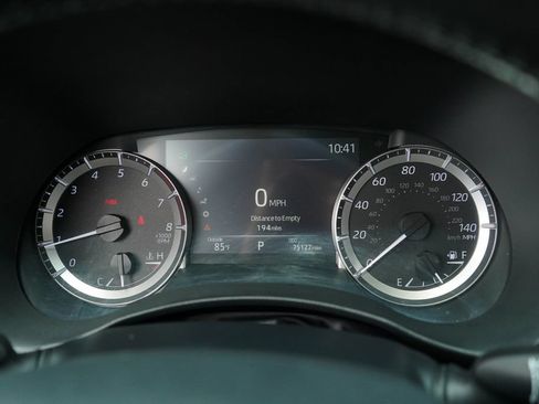 Used 2023 Toyota Highlander LE AWD/4WD image 26