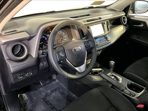 Used 2017 Toyota RAV4 XLE image 17