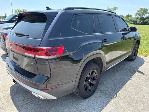 Used 2024 Volkswagen Atlas Peak Edition SE AWD/4WD image 5