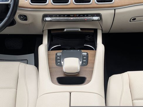 Used 2022 Mercedes-Benz E 350 4MATIC Sedan image 19