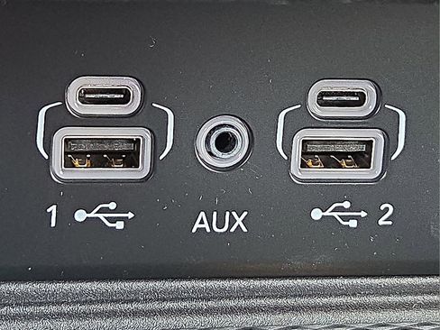 New 2025 Jeep Grand Cherokee Altitude image 17