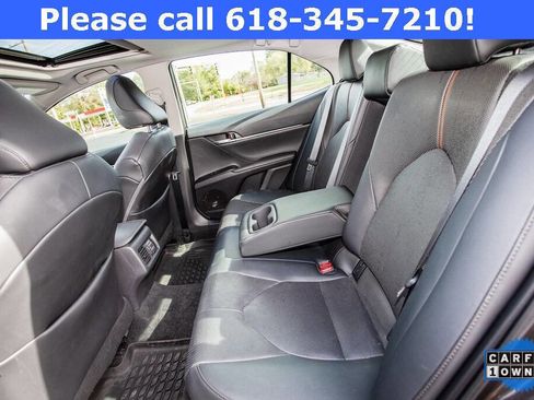 Used 2020 Toyota Camry XLE image 19