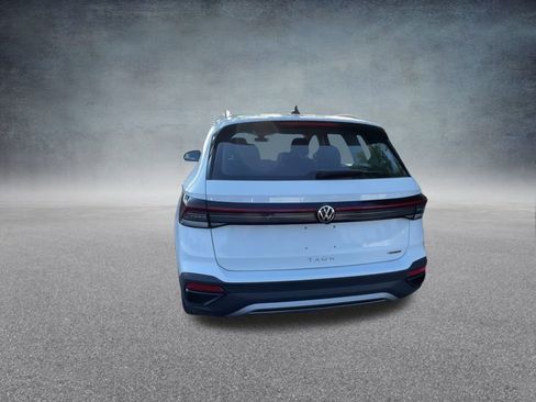 New 2025 Volkswagen Taos S image 18