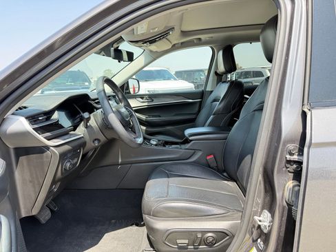 Used 2022 Jeep Grand Cherokee Limited 4xe w/ Luxury Tech Group II AWD/4WD image 5