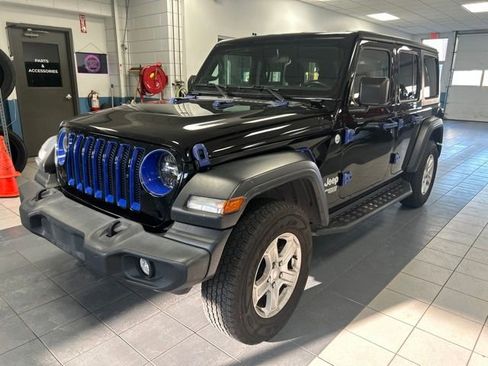 Used 2020 Jeep Wrangler Unlimited Sport S AWD/4WD image 3