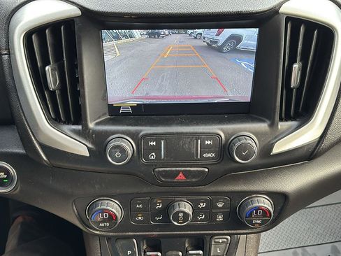 Certified 2021 GMC Terrain SLT w/ Infotainment Package II image 33