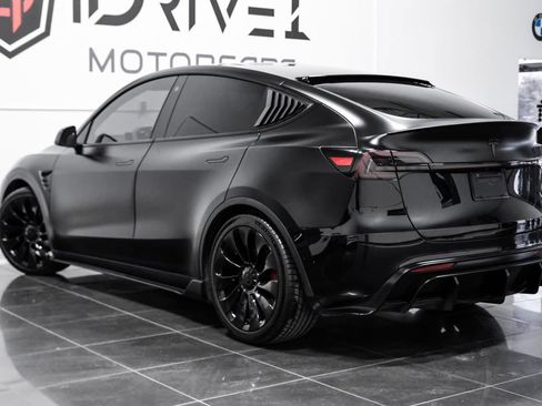 Used 2022 Tesla Model Y Performance AWD/4WD image 11