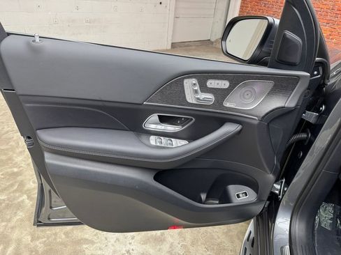 New 2025 Mercedes-Benz GLS 450 4MATIC image 10
