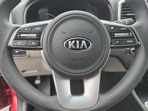 Used 2022 Kia Sportage LX image 32