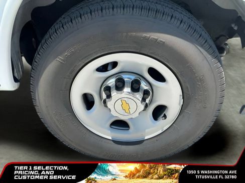 Used 2025 Chevrolet Express 3500 LT w/ LT Preferred Equipment Group RWD image 36