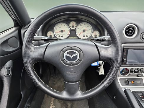 Used 2005 MAZDA MX-5 Miata LS image 22