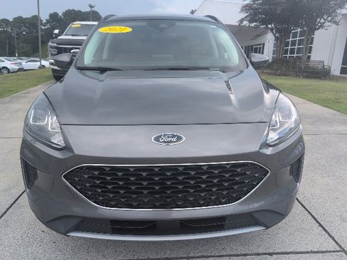 Used 2021 Ford Escape SE w/ Cold Weather Package image 2