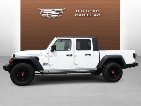 Used 2020 Jeep Gladiator Sport w/ Quick Order Package 24S image 2