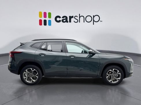 Used 2025 Chevrolet Trax LT w/ Driver Confidence Package FWD image 6