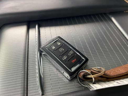 Used 2023 Jeep Grand Wagoneer Series III image 21