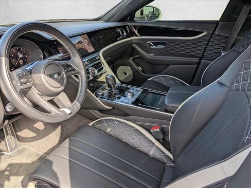 Used 2024 Bentley Flying Spur W12 AWD/4WD image 17