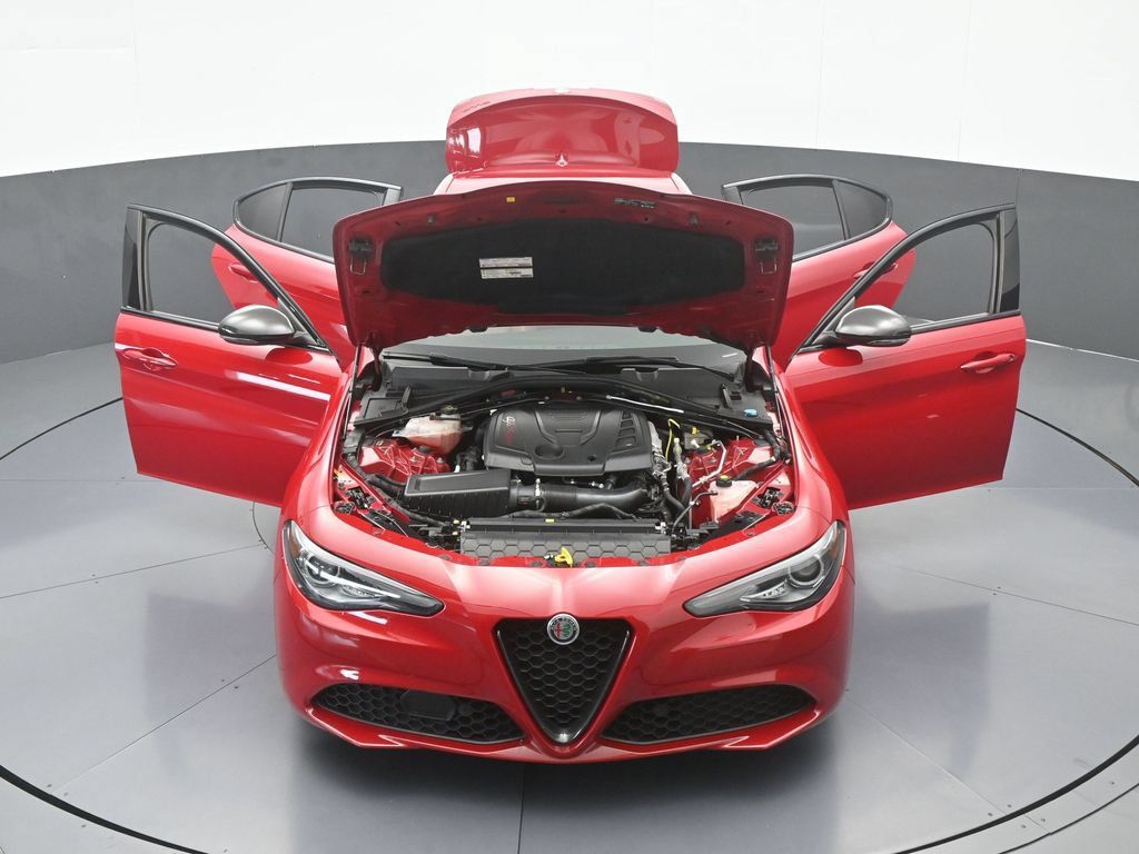 Used 2020 Alfa Romeo Giulia w/ Nero Edizione RWD image 67