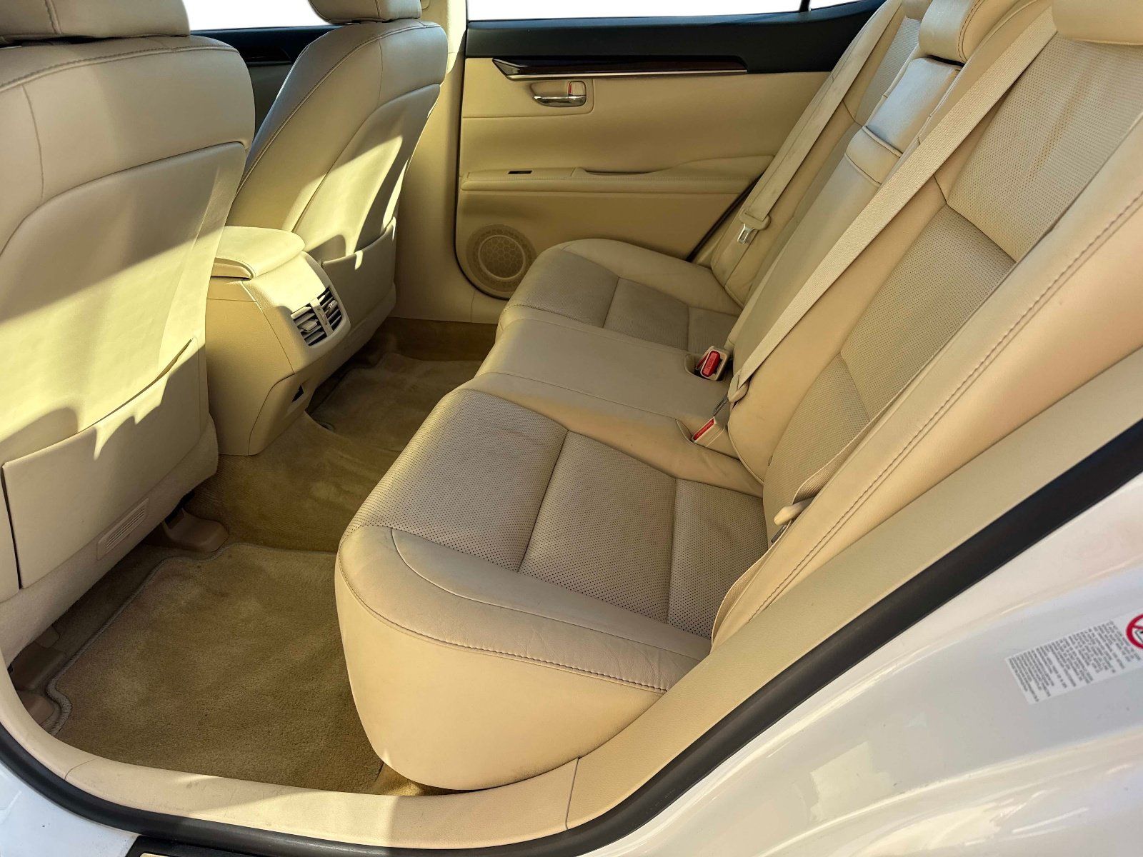 Used 2015 Lexus ES 350 w/ Luxury Package FWD image 13