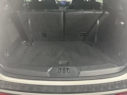 Used 2023 Ford Explorer ST-Line AWD/4WD image 35