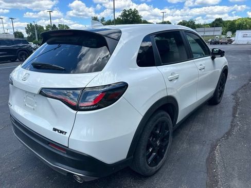Used 2024 Honda HR-V Sport image 9