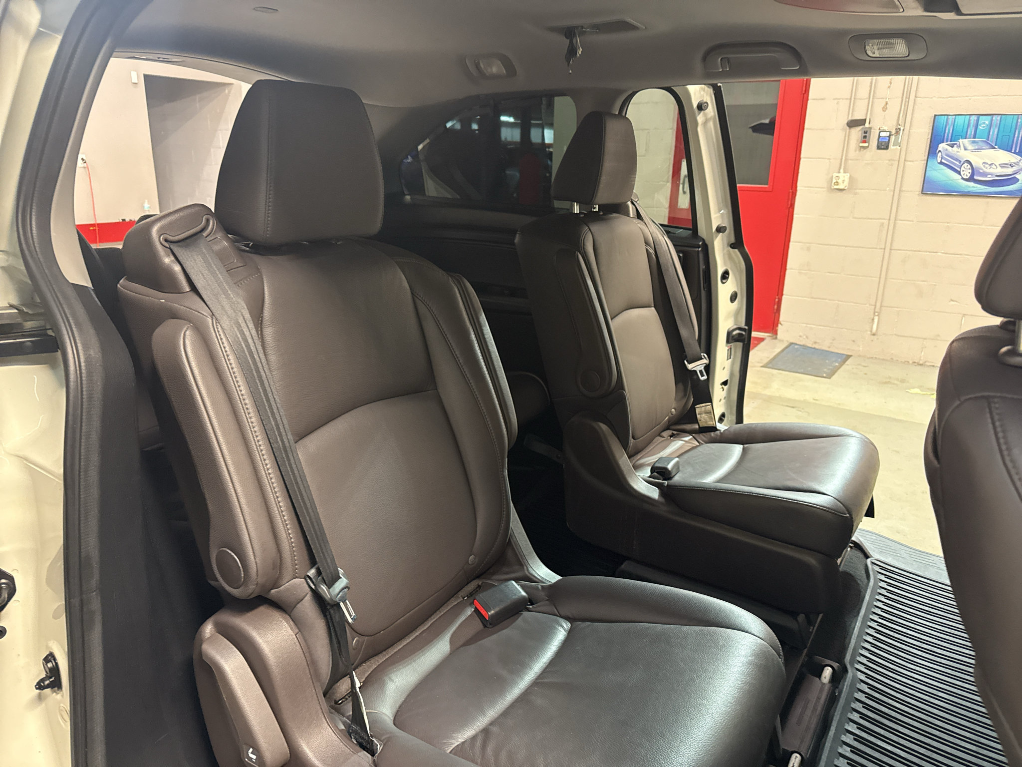 Used 2018 Honda Odyssey Touring image 19