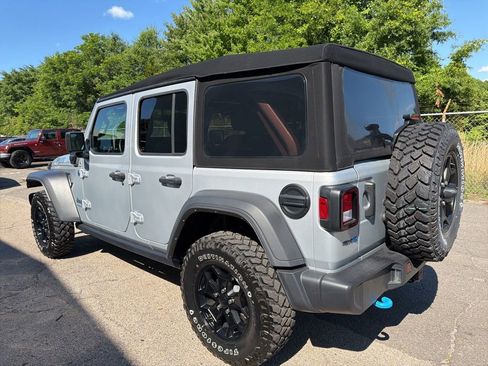 Used 2023 Jeep Wrangler Unlimited w/ Cold Weather Group AWD/4WD image 4