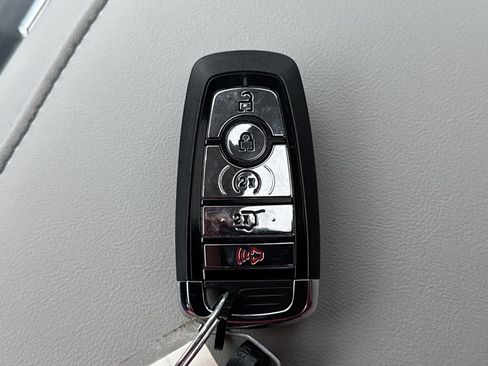 Used 2025 Lincoln Aviator Reserve w/ Equipment Group 201A AWD/4WD image 10
