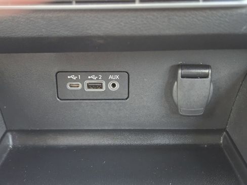 Used 2025 Nissan Altima 2.5 SV FWD image 22