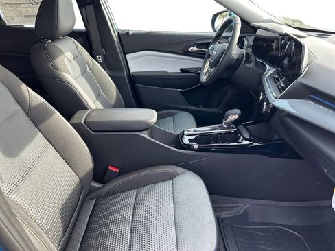 New 2026 Chevrolet Trax LT w/ Driver Confidence Package FWD image 17