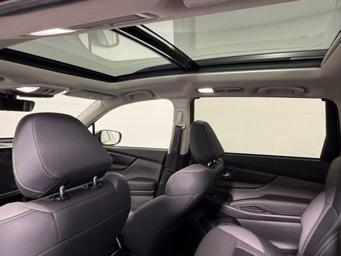Used 2025 Subaru Ascent Onyx Edition w/ Onyx Package image 39