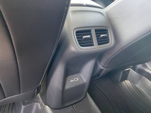 Certified 2023 Buick Envision Preferred w/ Sport Touring Package AWD/4WD image 19