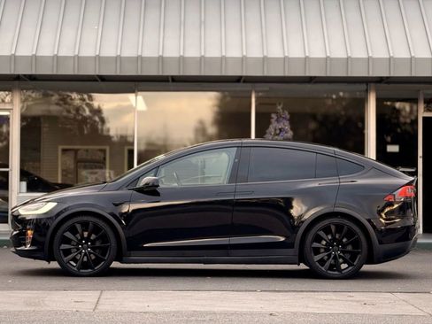 Used 2017 Tesla Model X 100D image 5