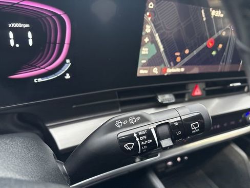 Used 2023 Kia Sportage EX image 24