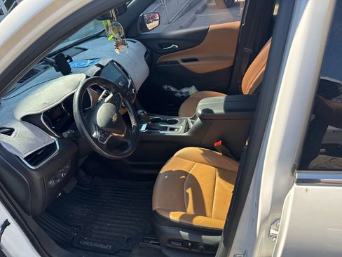 Used 2018 Chevrolet Equinox Premier FWD image 11