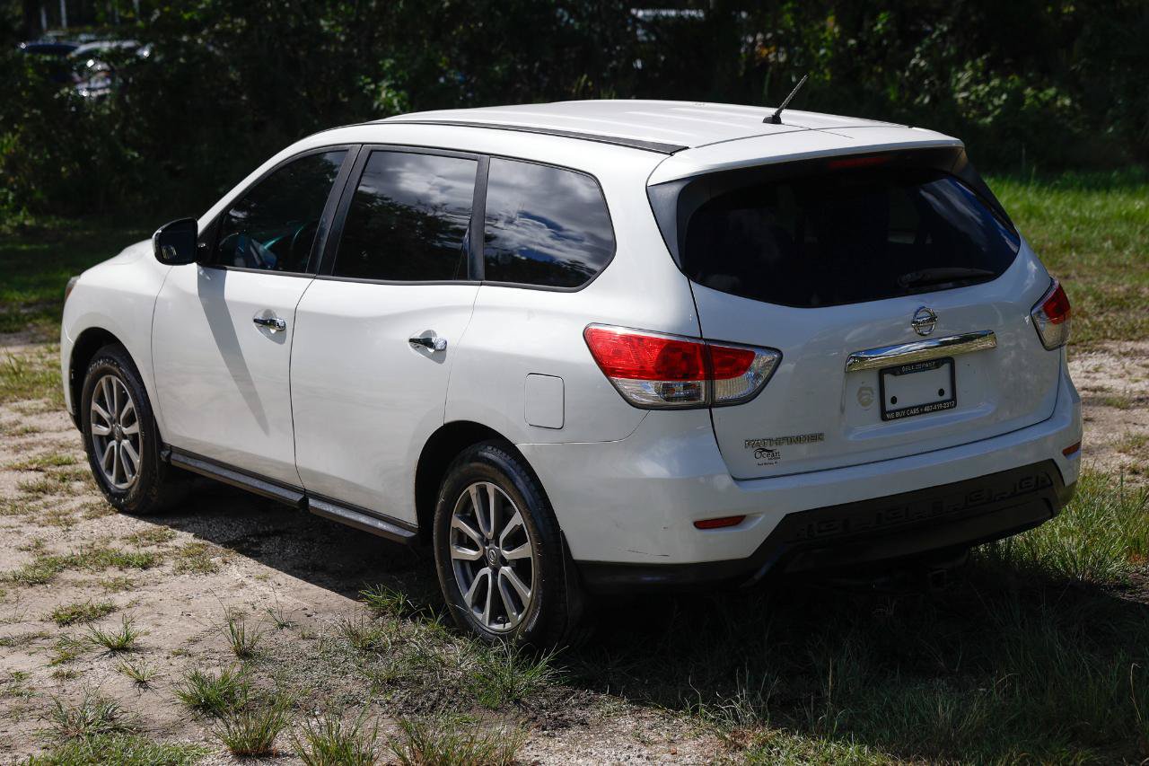 Used 2014 Nissan Pathfinder S FWD image 4