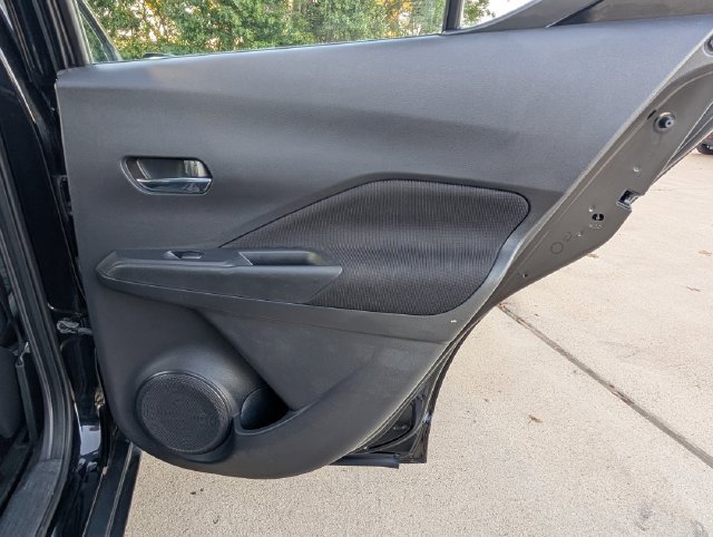 Used 2021 Nissan Kicks SV FWD image 31