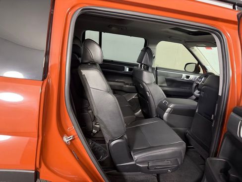 Used 2025 Hyundai Santa Fe Limited image 29