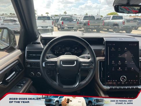 Used 2025 GMC Yukon Denali Ultimate image 13
