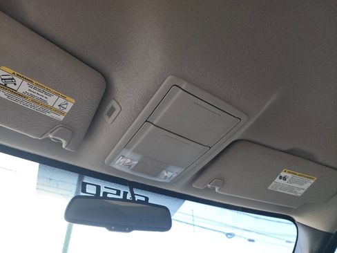 Used 2010 Ford F150 XLT image 23