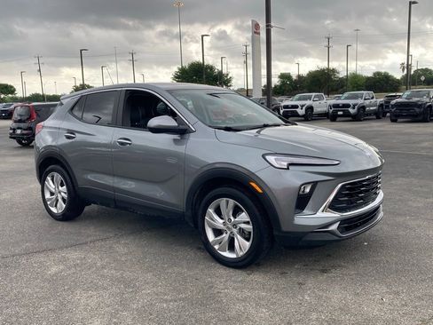 Used 2025 Buick Encore GX Preferred image 3