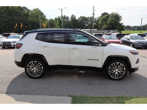 Used 2022 Jeep Compass Limited w/ Elite Group AWD/4WD image 6